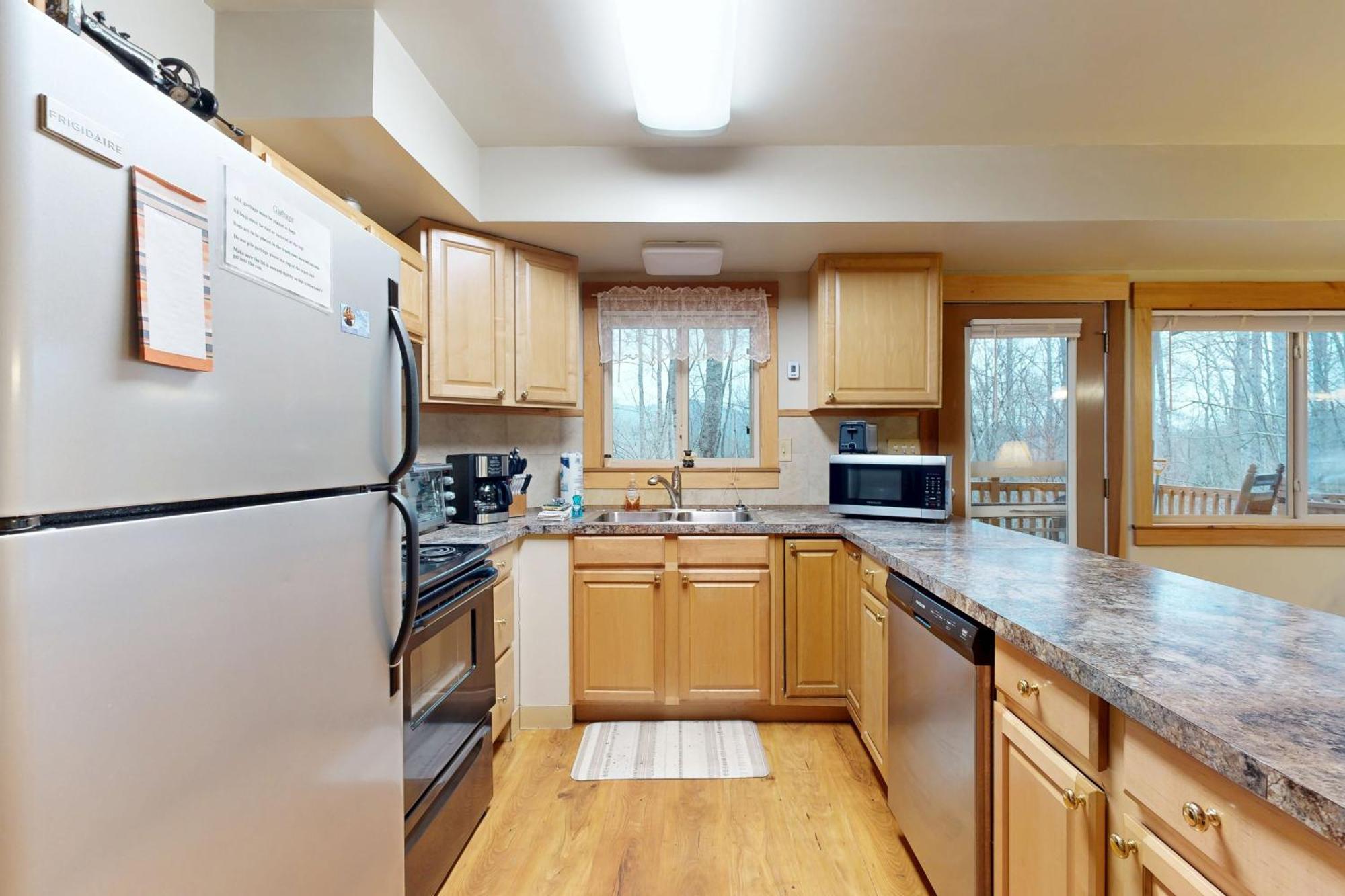 2 Bed 2 Bath Vacation Home In Whittier V エクステリア 写真
